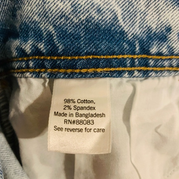 Sol High Waisted W/Belt straight leg light blue Mom jean. - Picture 4 of 4